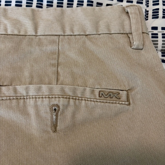 Michael Kors Tan Flat Front Men Shorts MSRP $35 - Picture 4 of 5